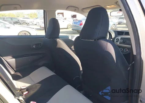 2013 Toyota Yaris Le z USA, uszkodzony, nr VIN JTDKTUD37DD546787